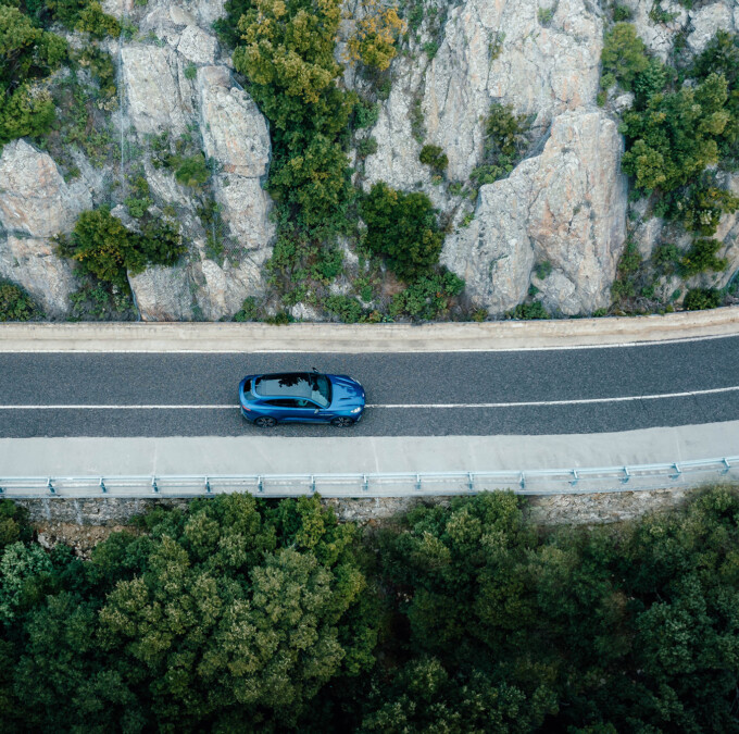 18 Am Car On Road